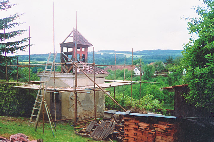 Zvonička - zahájení opravy