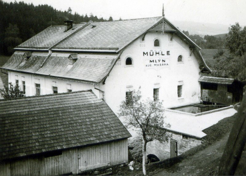 15a. Masákův mlýn - štít (foto: z archivu Milana Bezděka)
