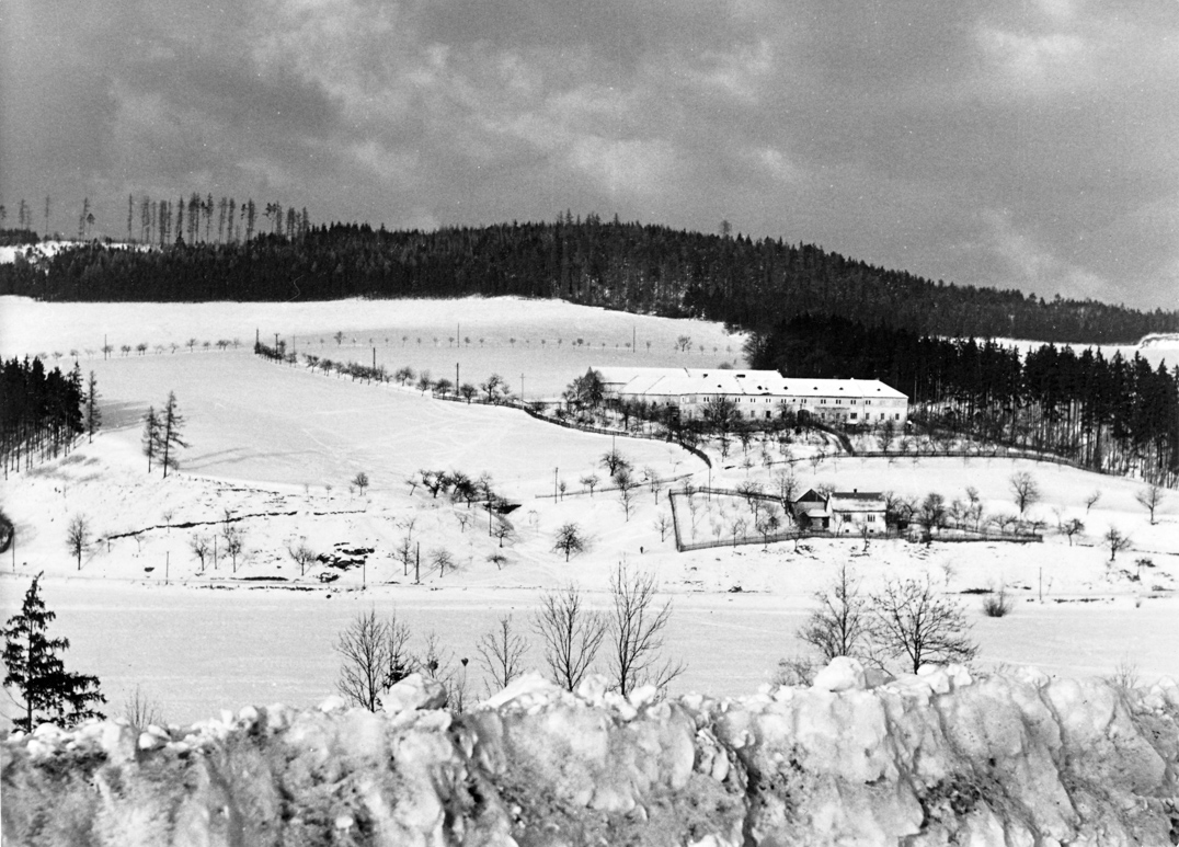 
24. Svitavice v zimě – pohled ze silnice z Vranové do Křetína (foto: František Továrek)